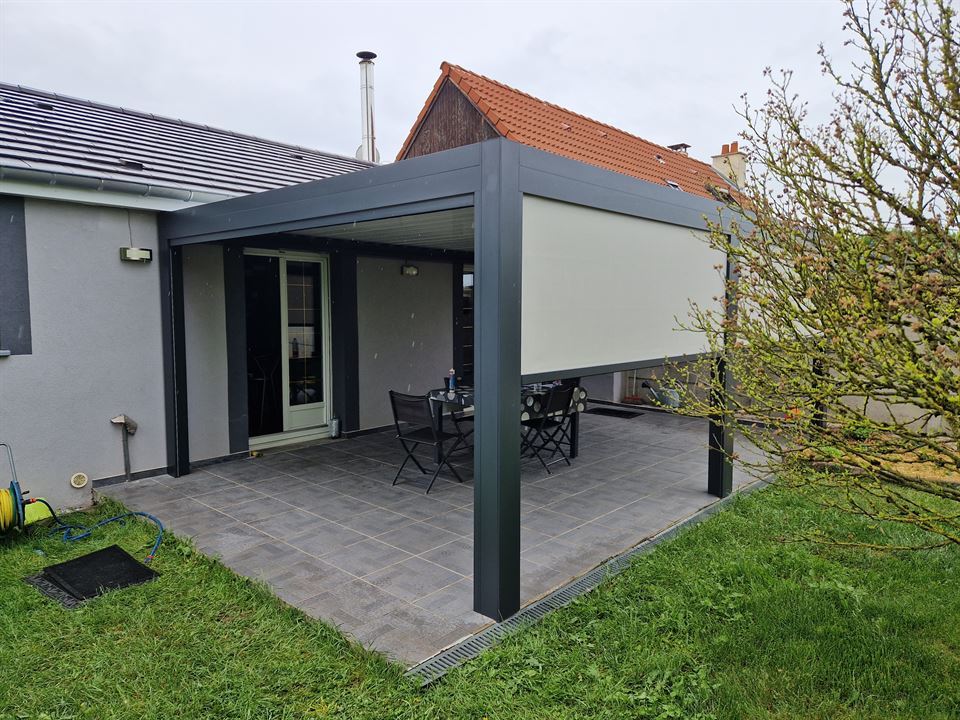 Store extérieur à Lunéville